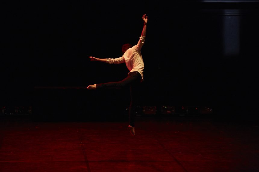 Dança Contemporânea by Romeu Bio